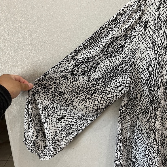 SHEIN snake print 1X babydoll tie neck top black white - Picture 6 of 7